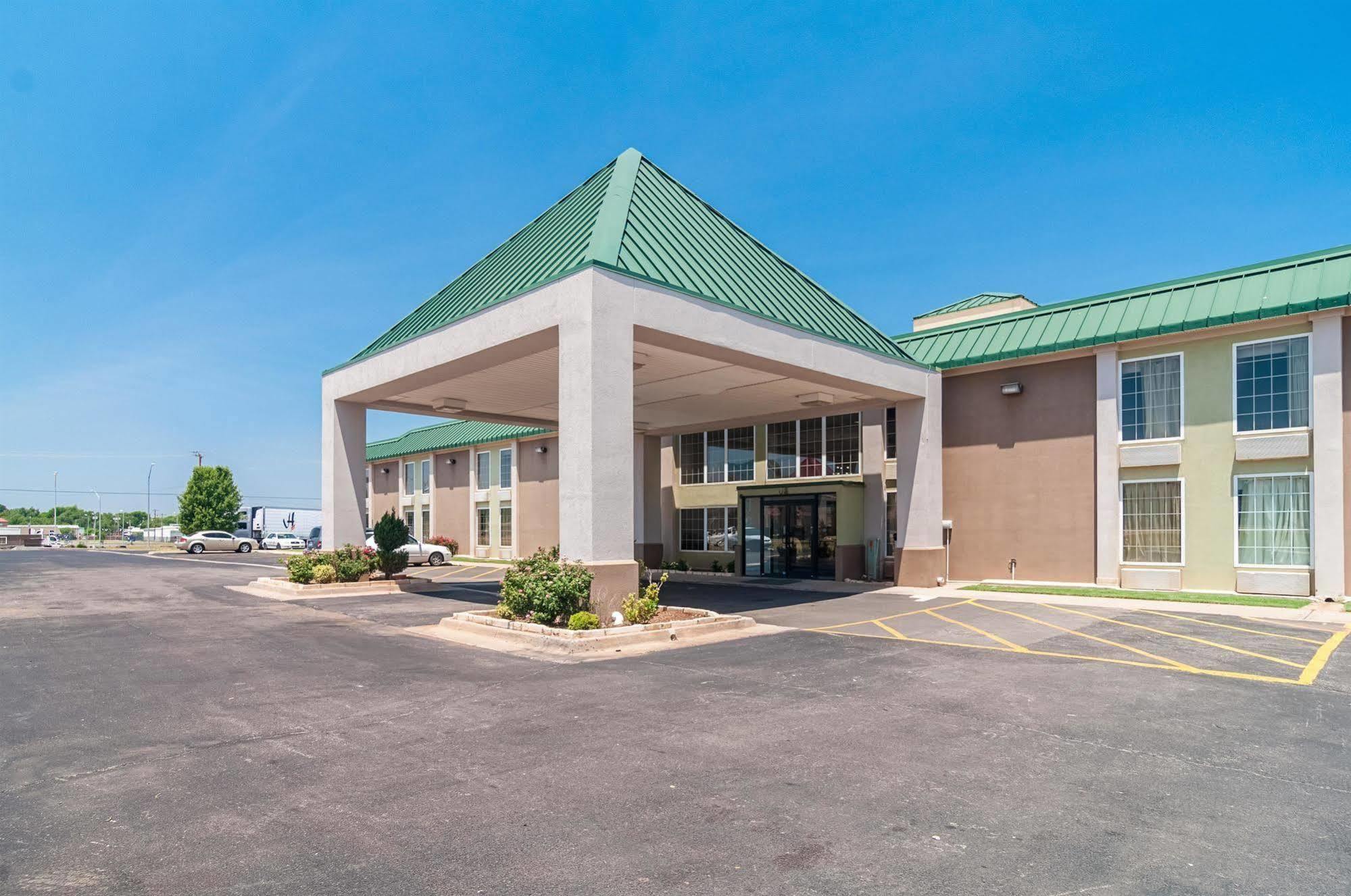 Studio 6 Oklahoma City Exterior photo